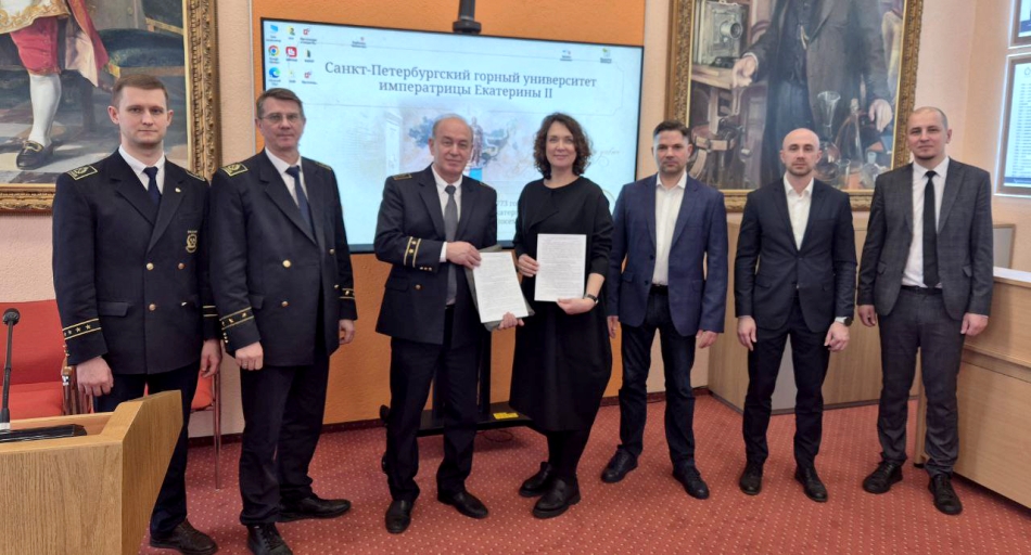UST Inc. ký kết hợp tác khoa học với Đại học Mỏ Saint Petersburg - Ảnh 1